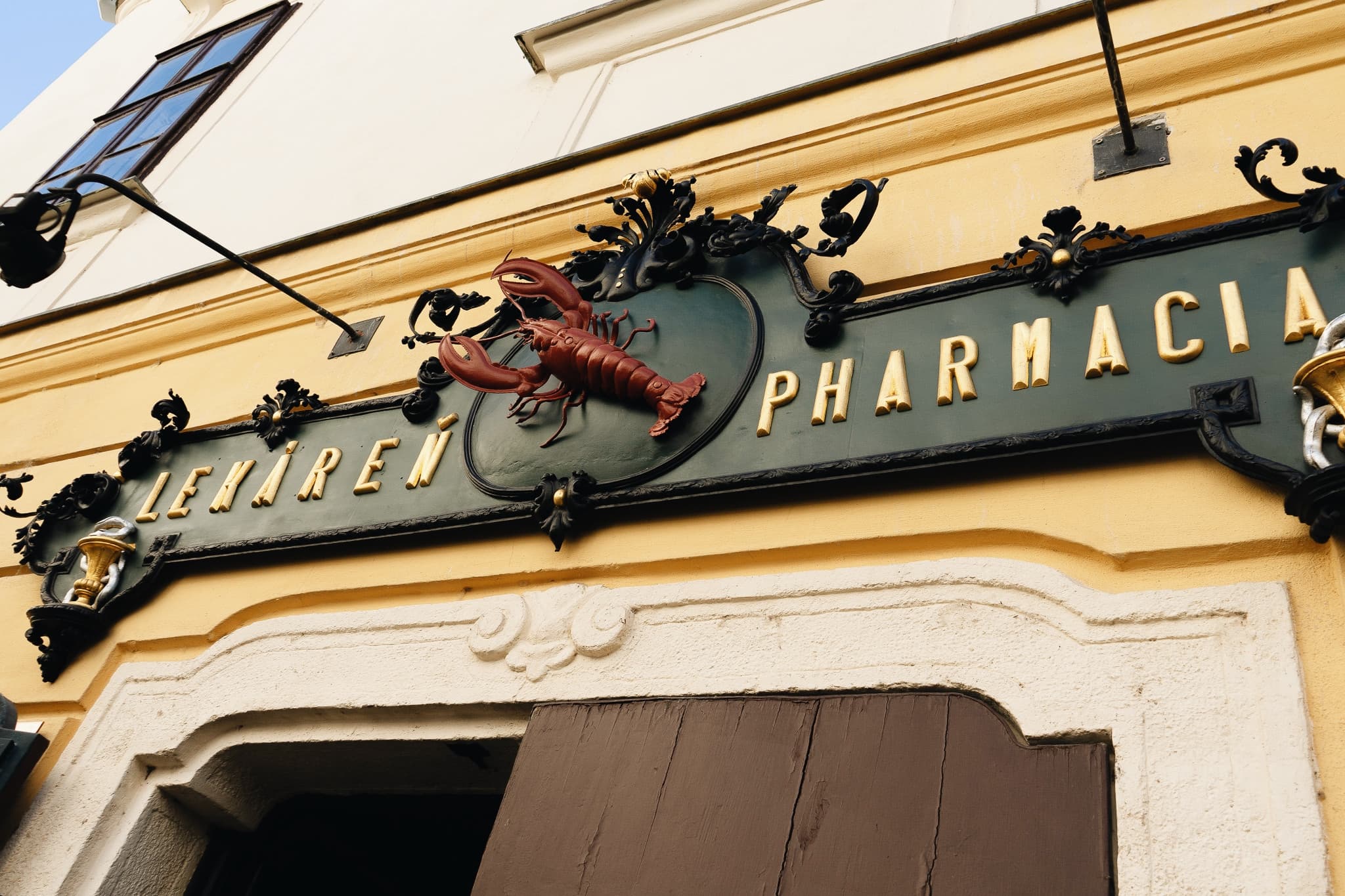https://bucket-mmb-production.up.railway.app/strapi-uploads/Red_Crayfish_Pharmacy_aa47d209aa.jpg