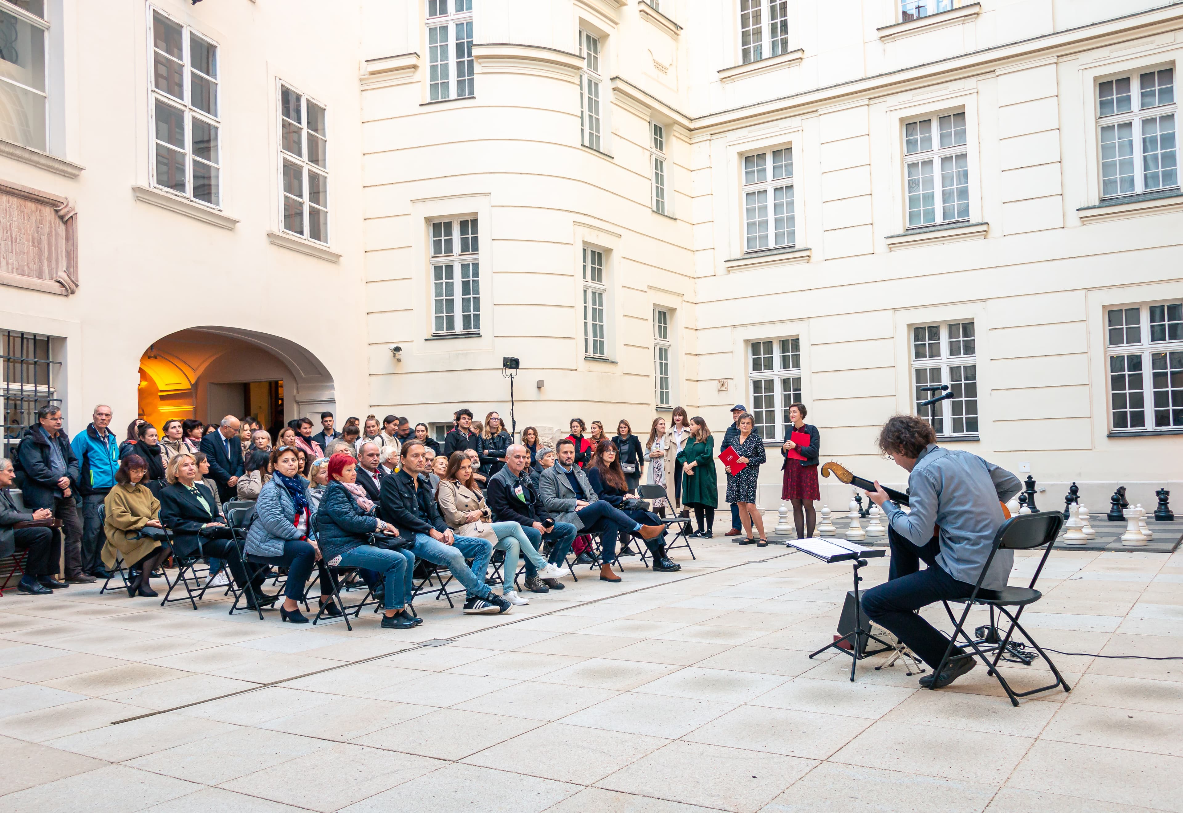https://bucket-mmb-production.up.railway.app/strapi-uploads/Apponyi_Palace_Courtyard_c2f2441624.jpg