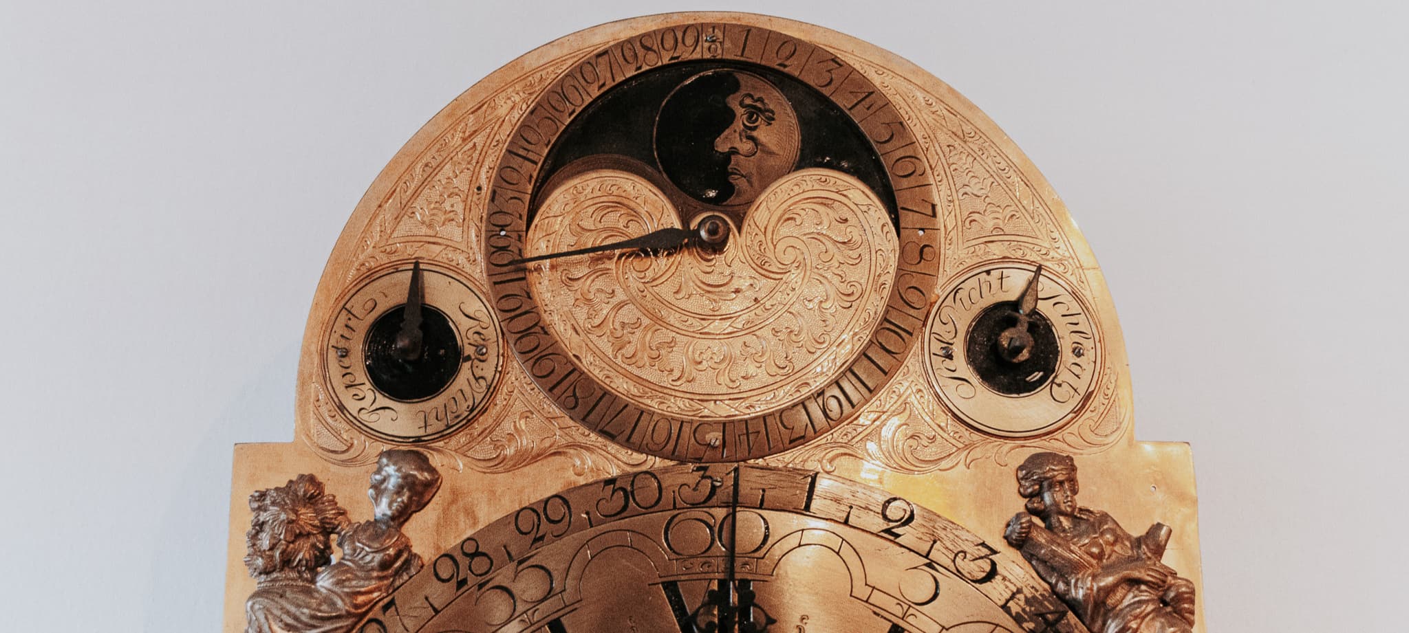 https://bucket-mmb-production.up.railway.app/strapi-uploads/Exhibition_of_Clocks_Hou90f9924ff3dc3d397e9671f2.jpg